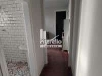 Casa no centro com garagem