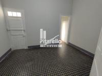 Casa no centro com garagem