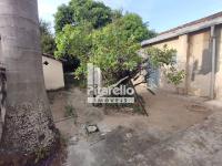 Casa no centro com garagem