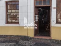 Casarão no Centro de Amparo