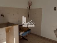 Casarão no Centro de Amparo