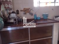 Casarão no Centro de Amparo