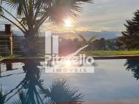 Casa em Condomínio Alto Padrão