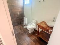 Casa - Cond Alto Padrão