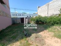 Casa com área Comercial e Terreno