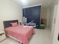 Casa com área Comercial e Terreno