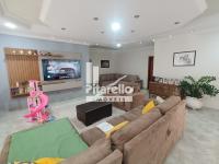 Casa com área Comercial e Terreno