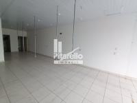 Casa com área Comercial e Terreno