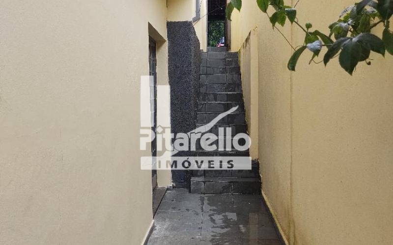 Casa de Fundos - Jardim Figueira