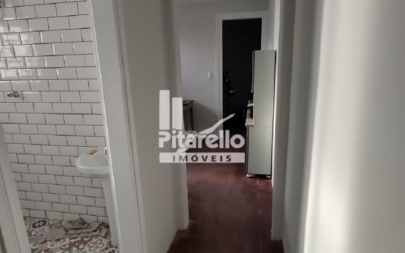 Casa no centro com garagem