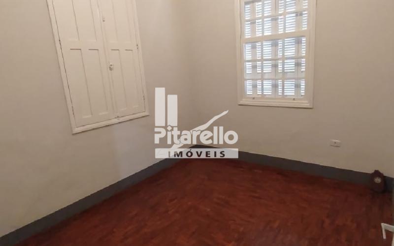 Casa no centro com garagem