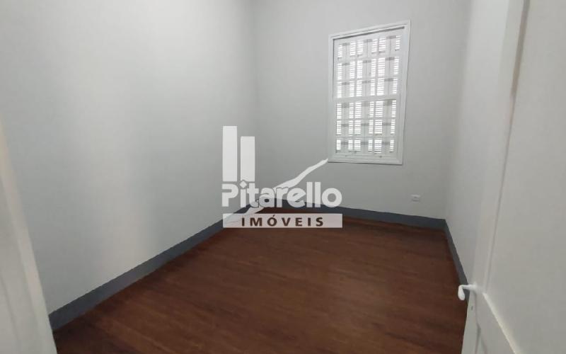 Casa no centro com garagem