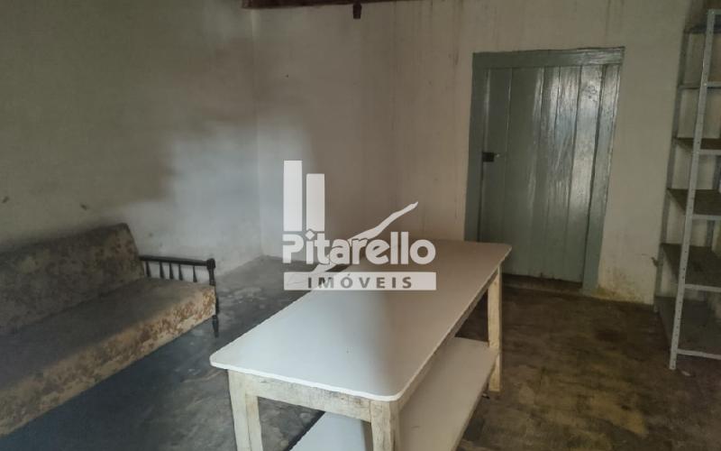 Casa no centro com garagem