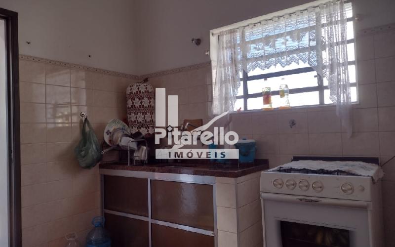 Casarão no Centro de Amparo