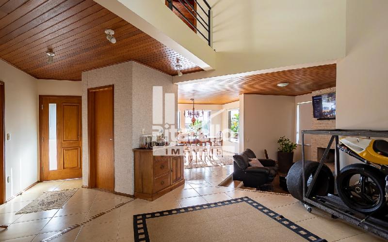 Casa em Condomínio Alto Padrão