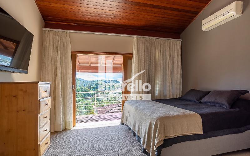 Casa em Condomínio Alto Padrão