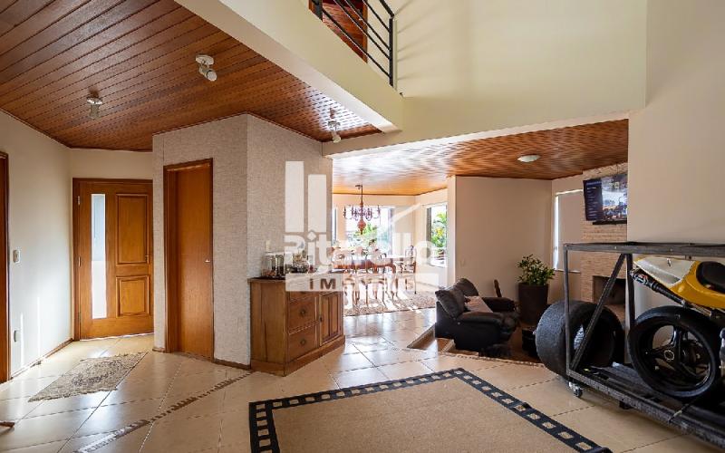 Casa em Condomínio Alto Padrão