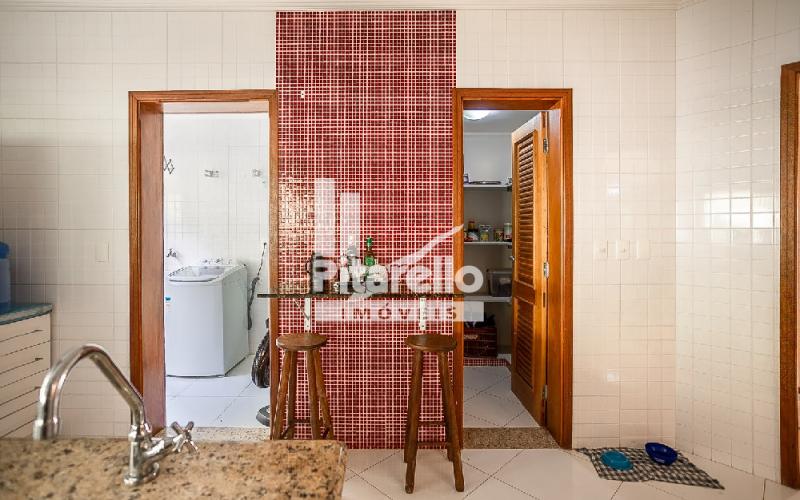 Casa em Condomínio Alto Padrão