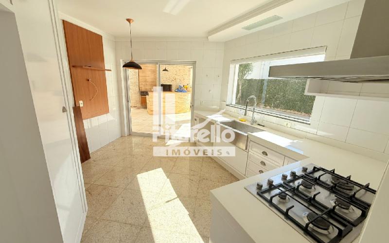 Casa em Condomínio Alto Padrão