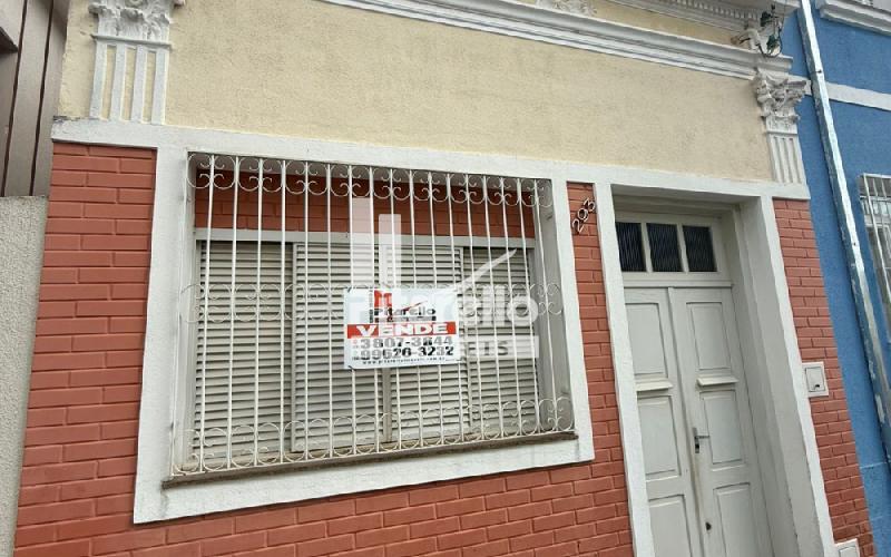 Casa - Comercial ou residencial no Centro