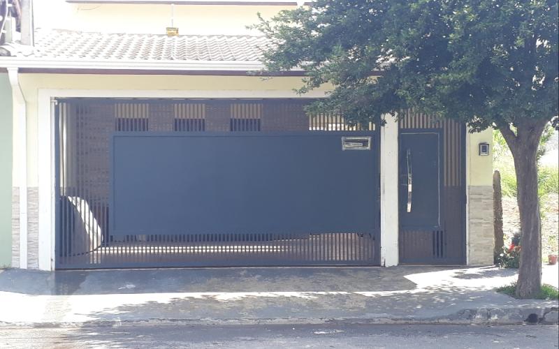 Casa térrea no Parque Modelo