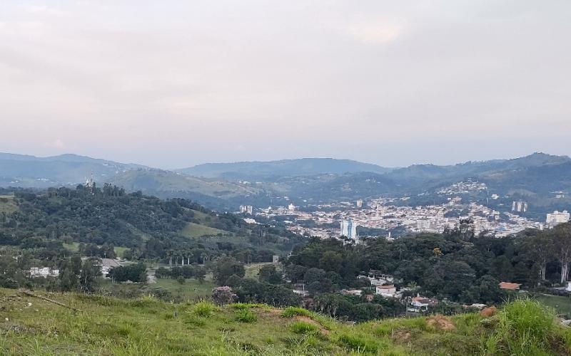 Terreno em condomínio alto padrão