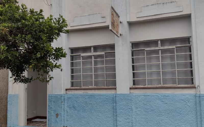 Casarão no Centro de Amparo