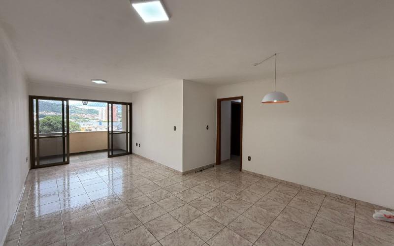 Apartamento no Edifício Adriano Corsi