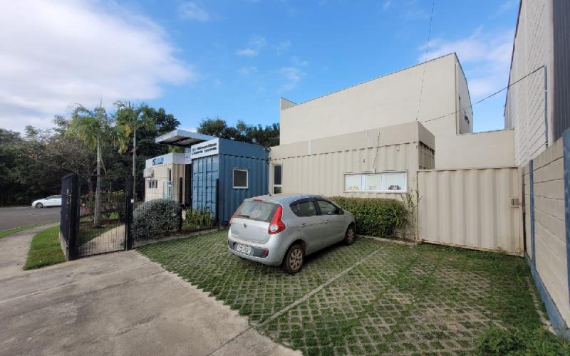 Casa container comercial de esquina e ótima localização a venda.