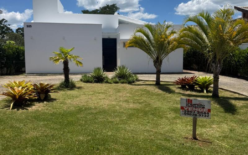 Casa - Condomínio Alto Padrão 