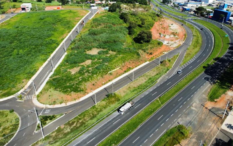 Terreno Comercial - Portal das Águas